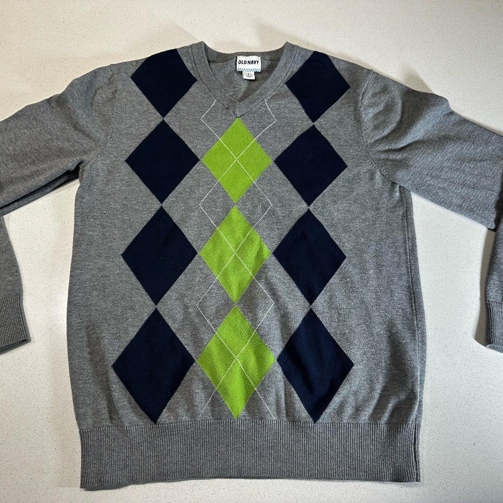 Old Navy Gray Argyle Sweater for Men size S.